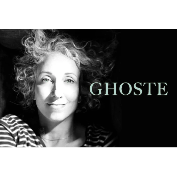 52岁母亲以“幽灵”之名，众筹7000美元为自我发声