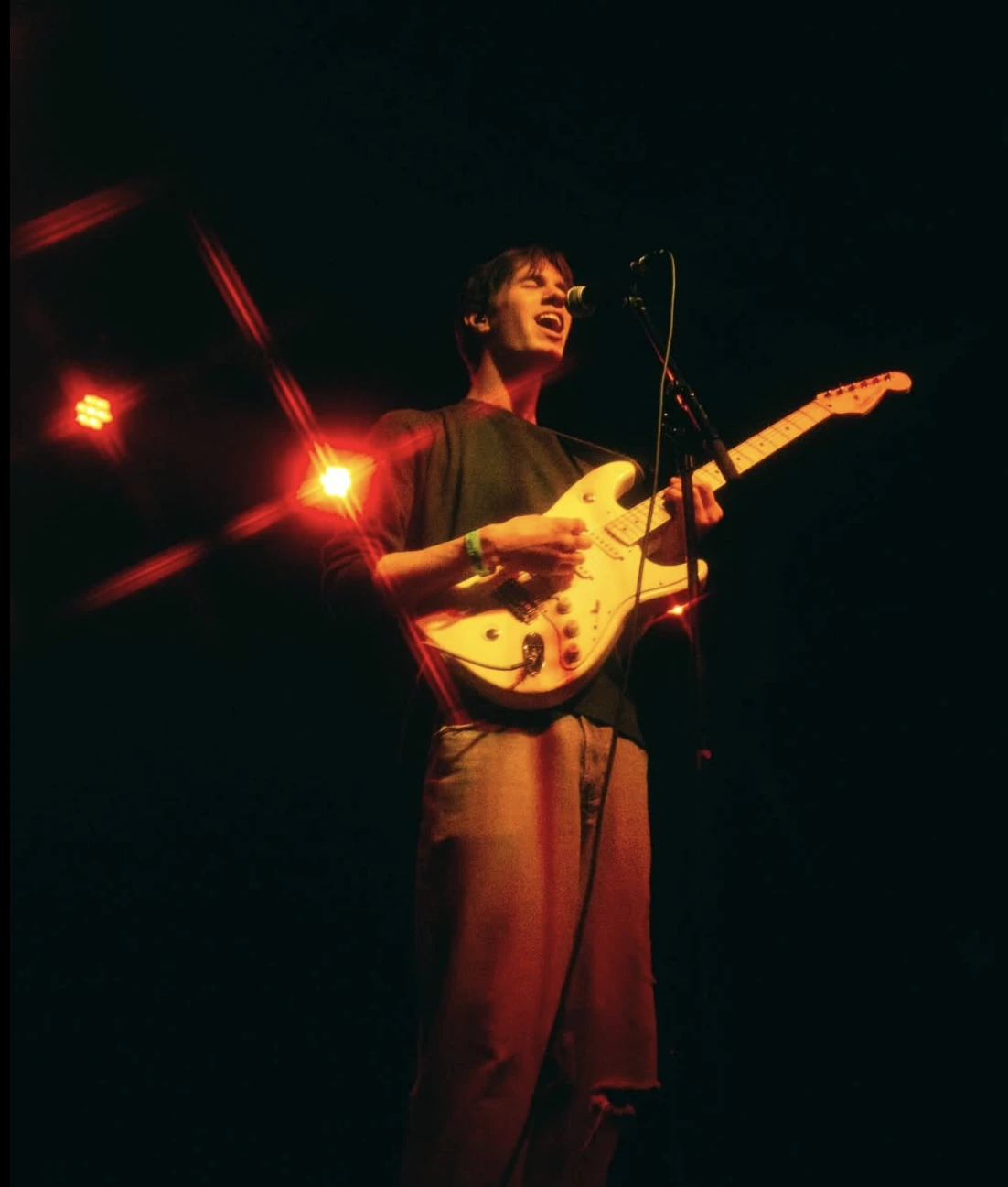 零支持者的音乐视频众筹：当专业制作遇上粉丝缺席