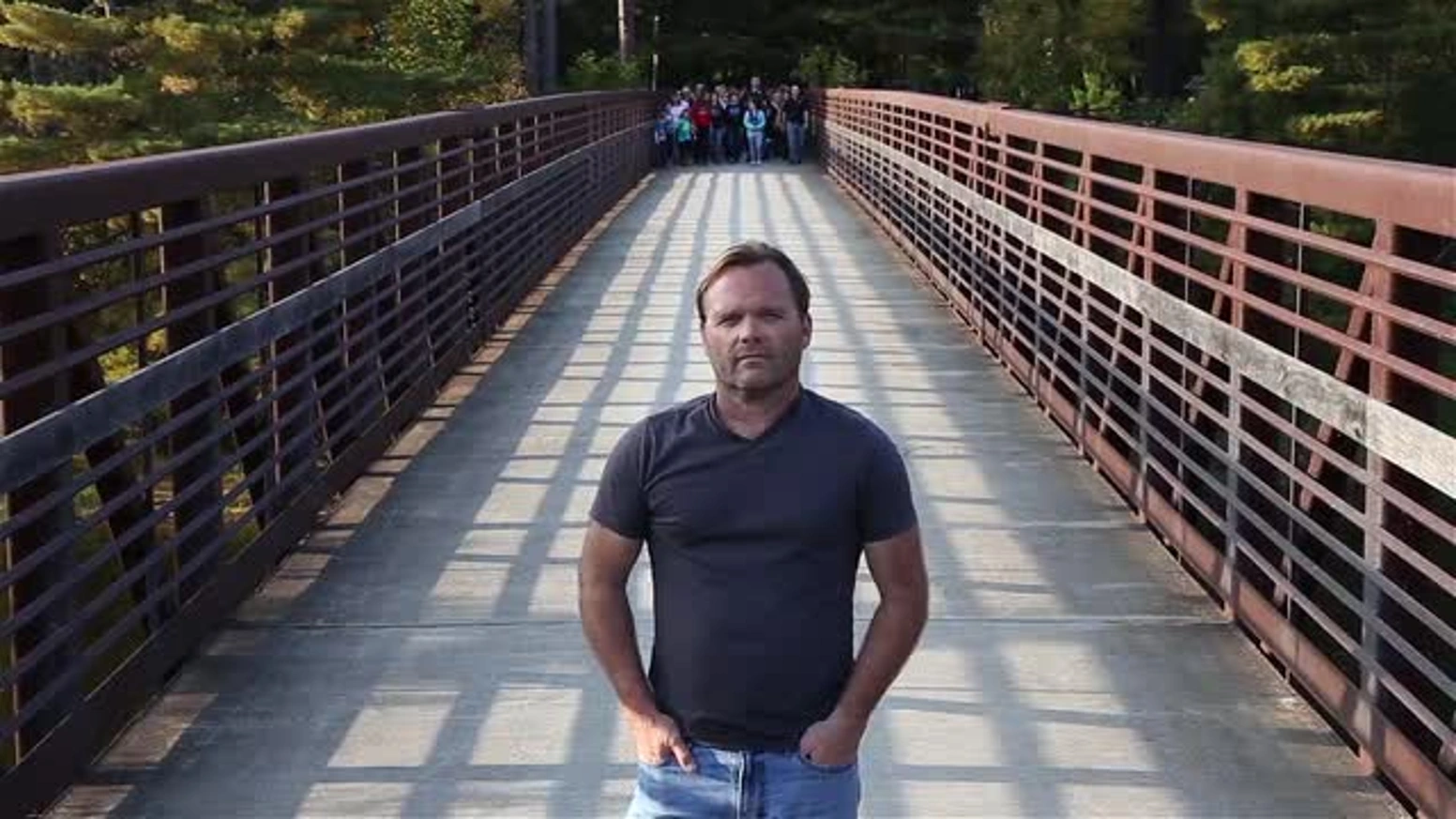 一个关于自杀的展览，如何筹到5万美元？