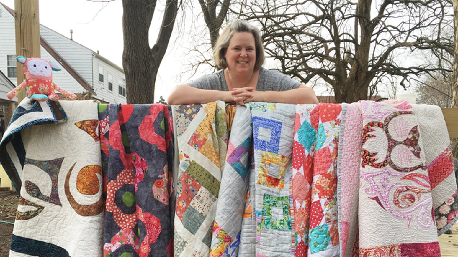 为98人定制被子，她如何精准筹得1.2万美元？