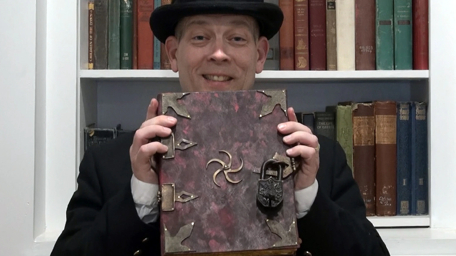 一本克苏鲁魔法书，如何以531美元均价狂揽近10万美元？