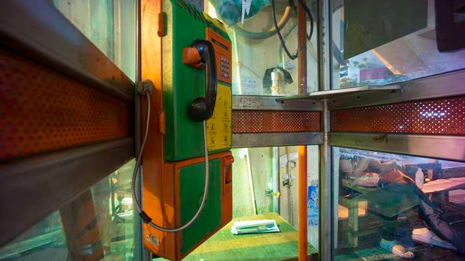 66人支持，近2万美元，一本摄影集如何讲述曼谷的消逝与永恒