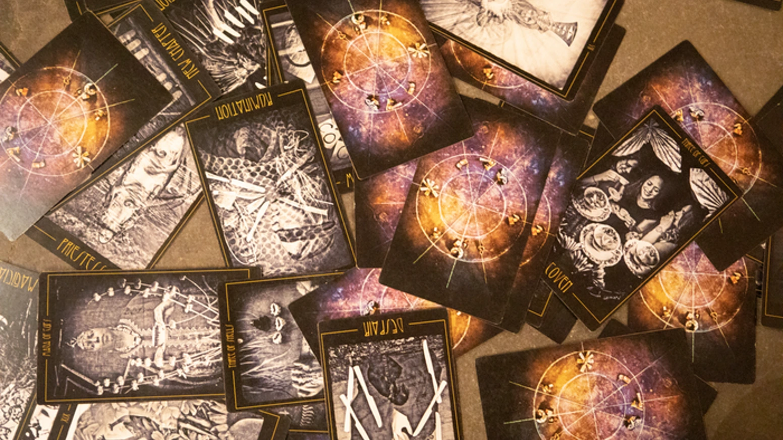 一场在沙漠中完成的41万美金塔罗牌众筹