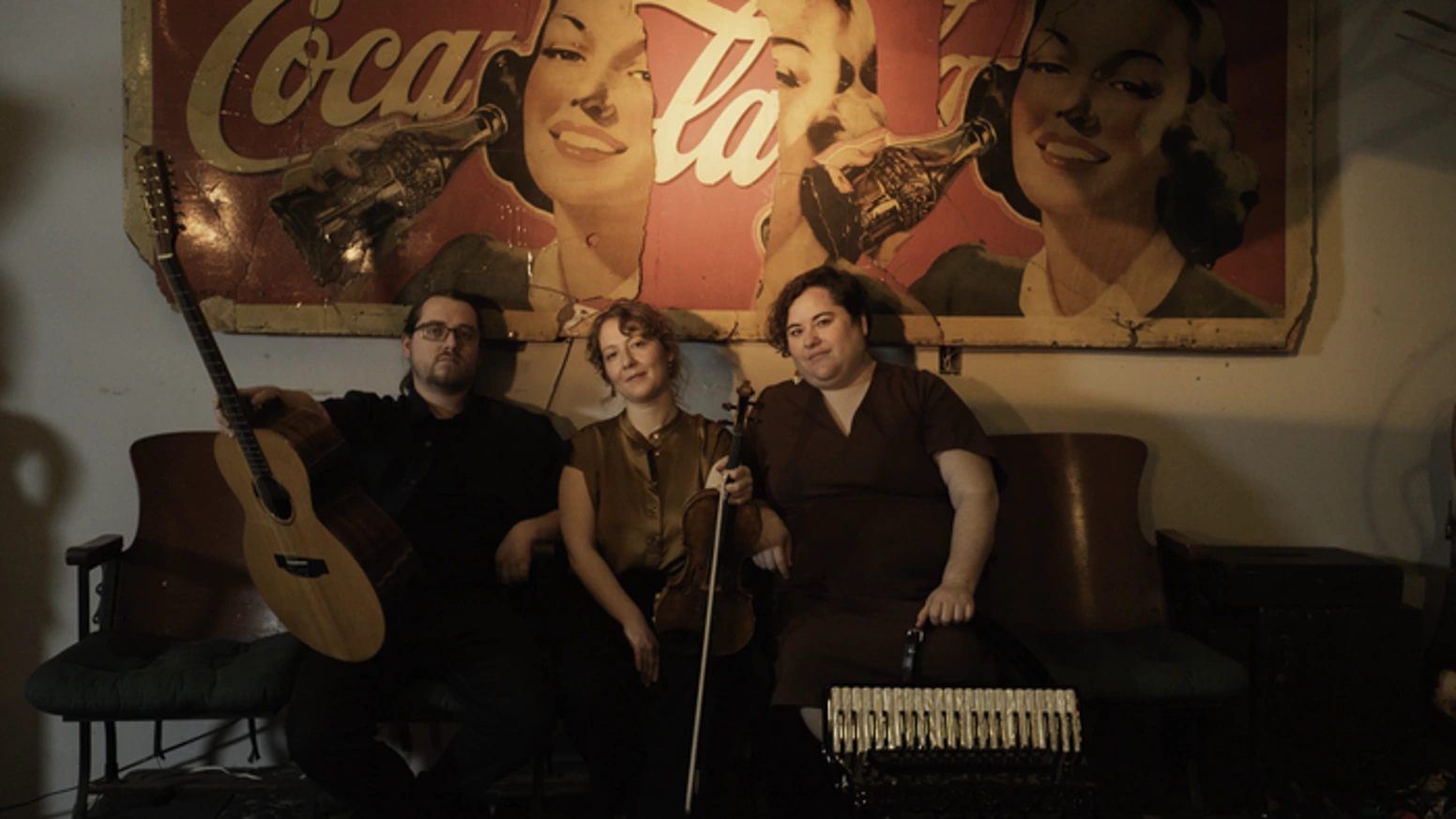 一支传统民谣乐队的首专，如何超额200%筹得2万美元