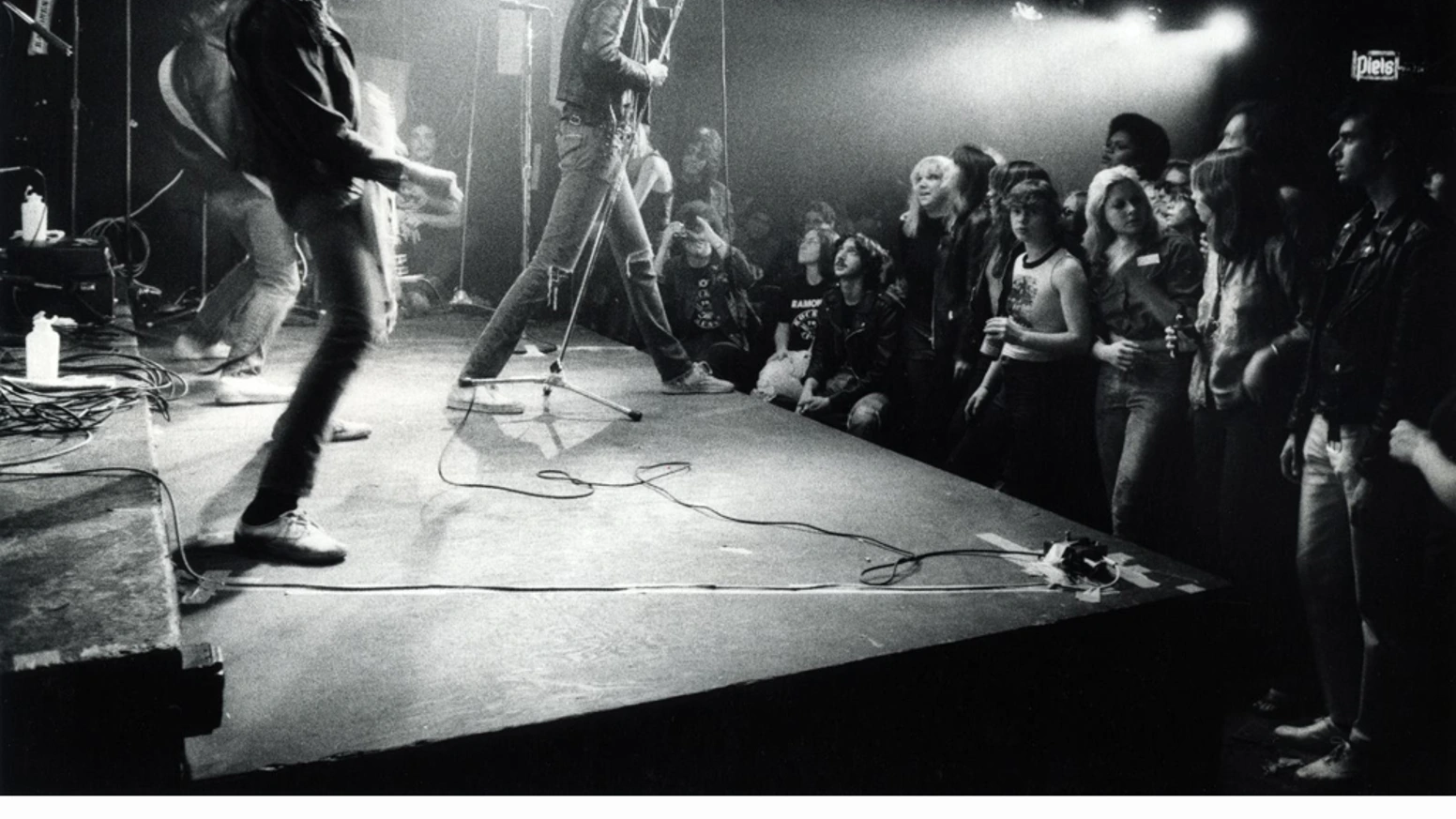 一本迟到35年的相册，如何众筹13万美元？